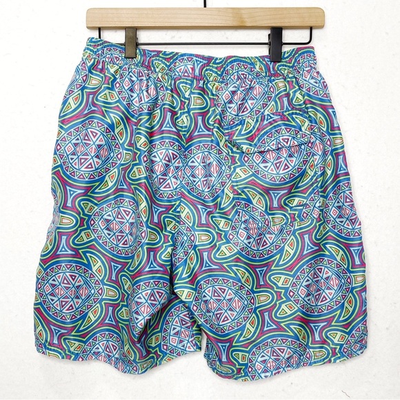Vineyard Vines Sea of Turtles Swim Trunks Size Medium - Picture 2 of 7